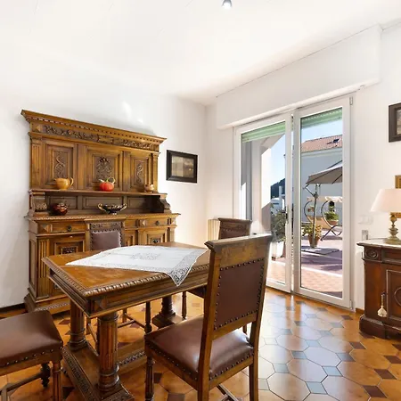 La Terrazza Di Elico Apartmán *