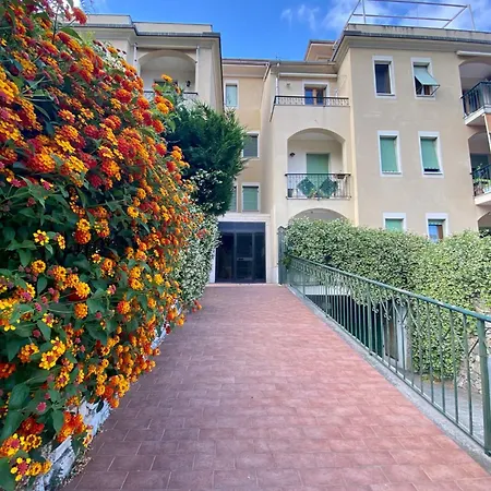 La Terrazza Di Elico Διαμέρισμα *